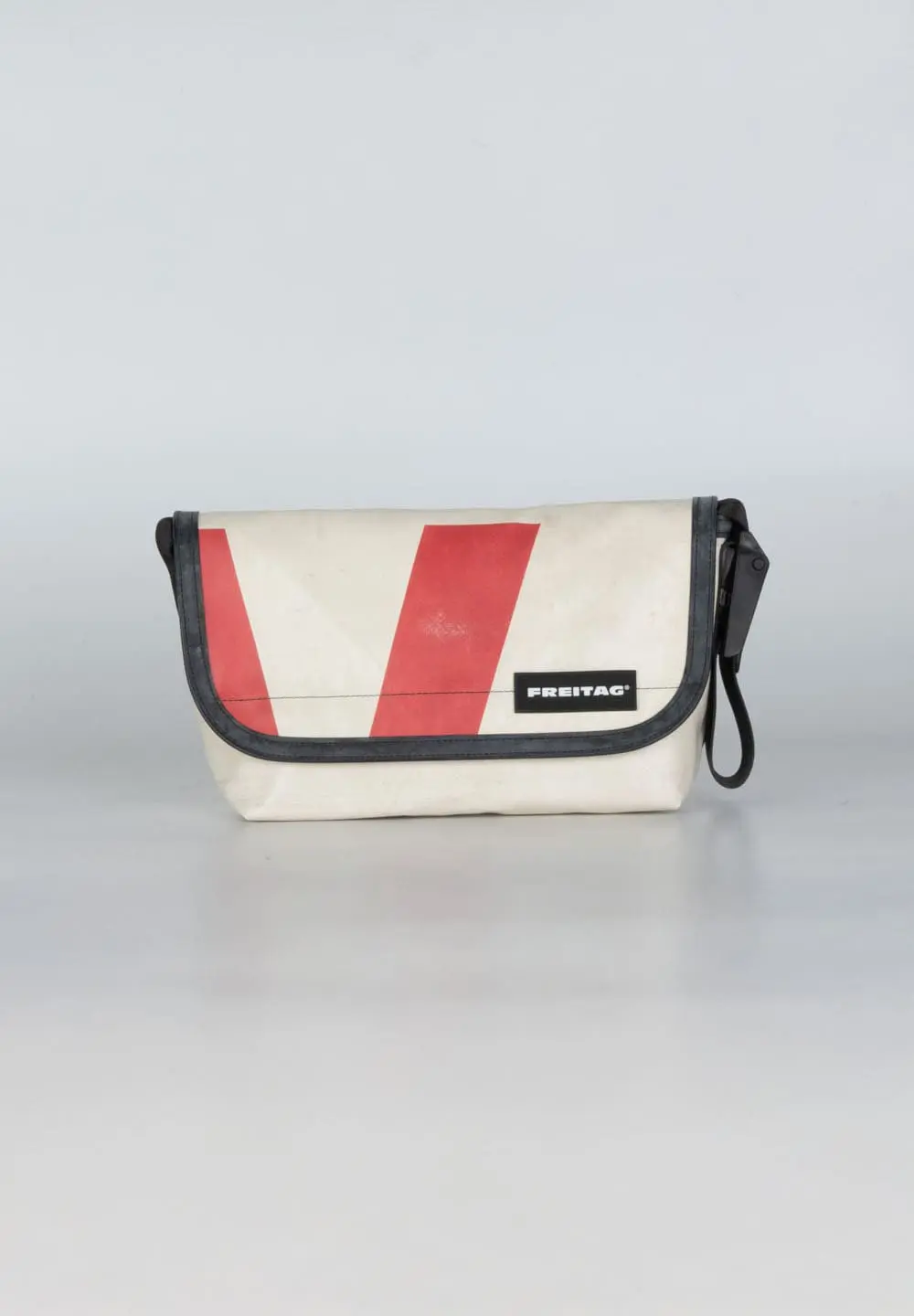 FREITAG F41_HAWAII FIVE-O