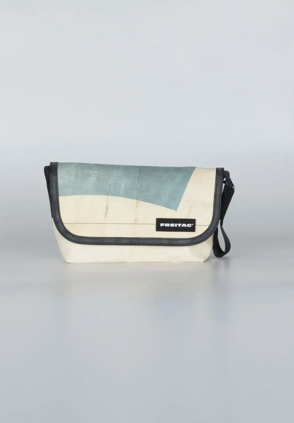 FREITAG F41_HAWAII FIVE-O