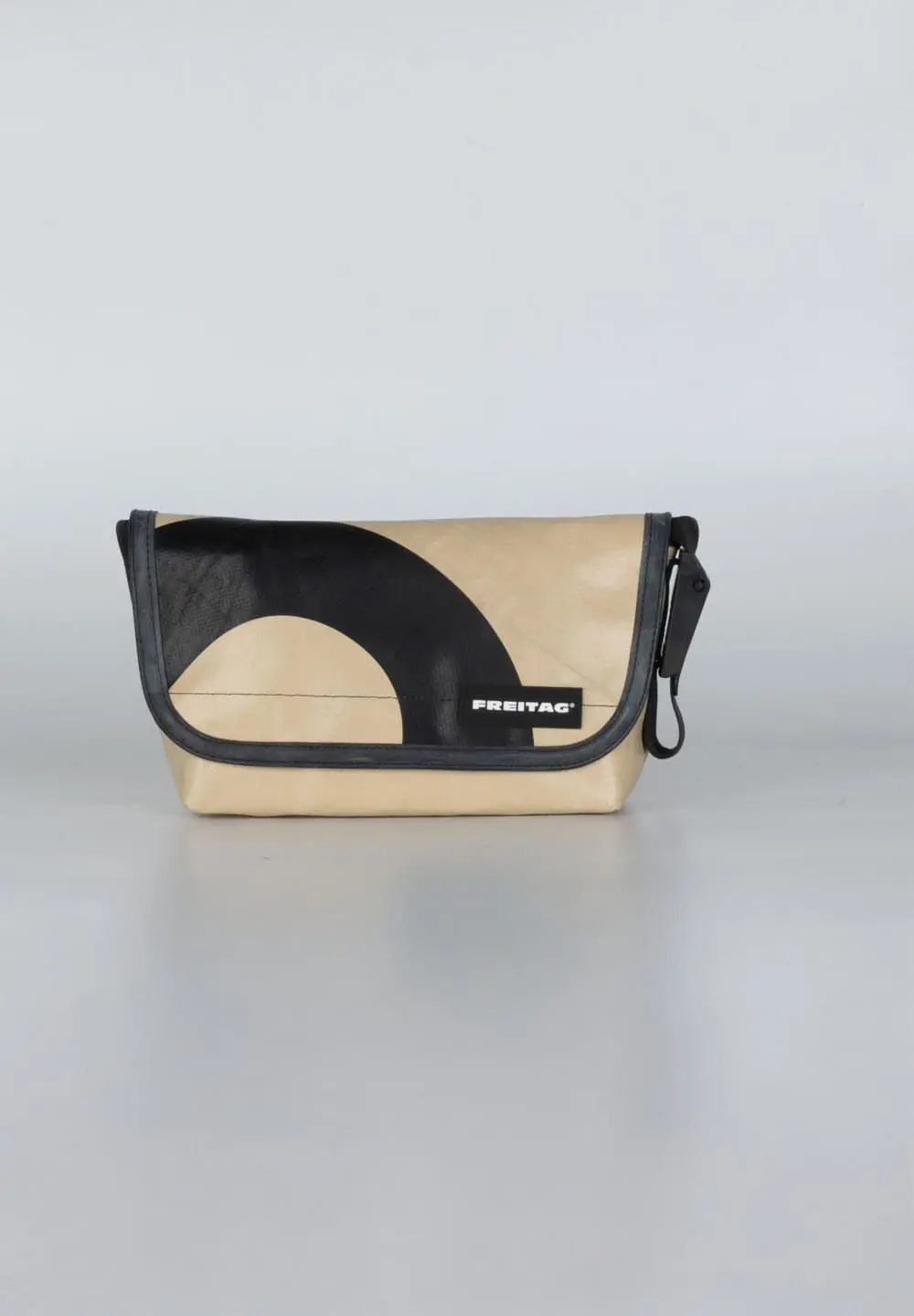 FREITAG F41_HAWAII FIVE-O
