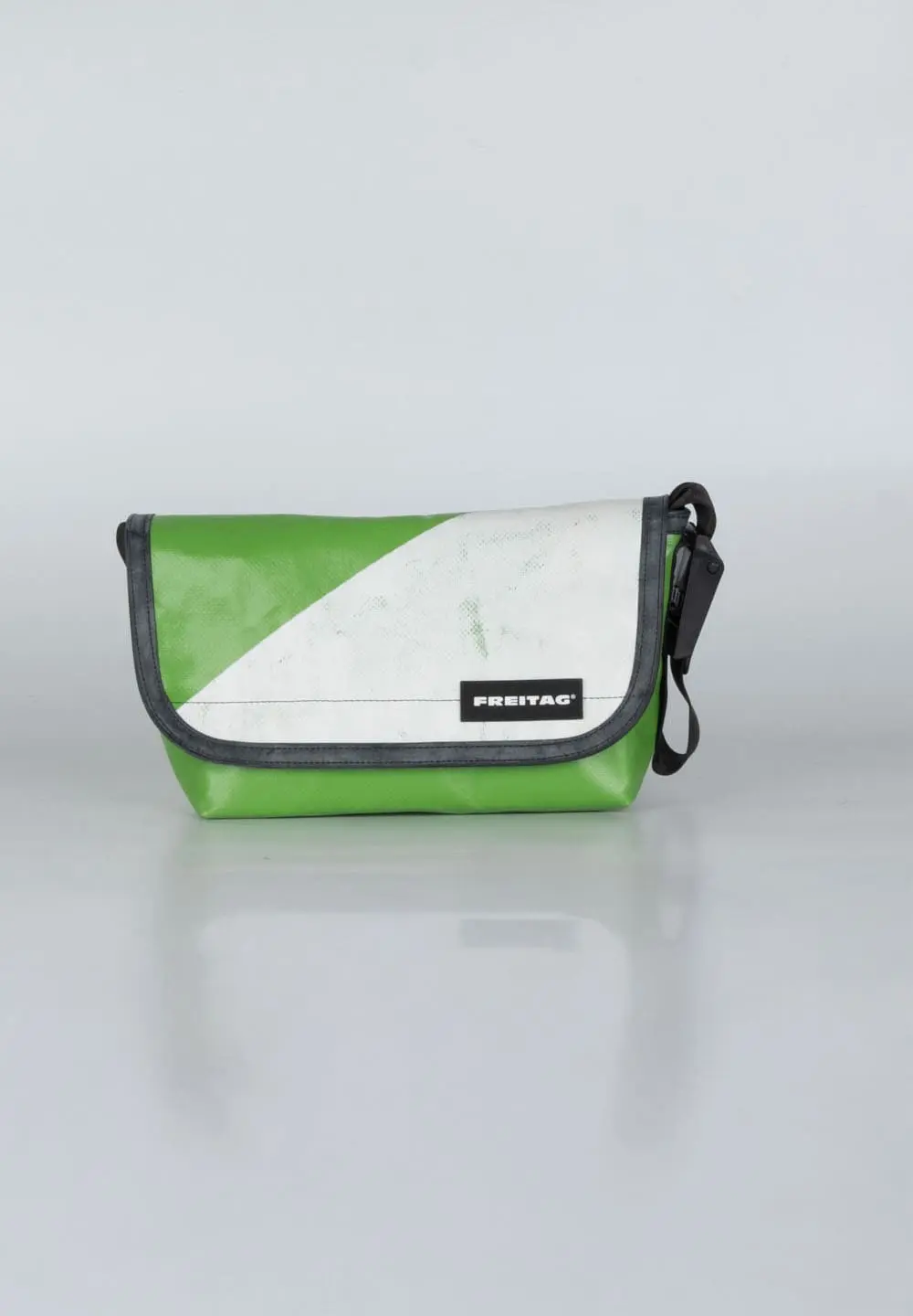FREITAG F41_HAWAII FIVE-O