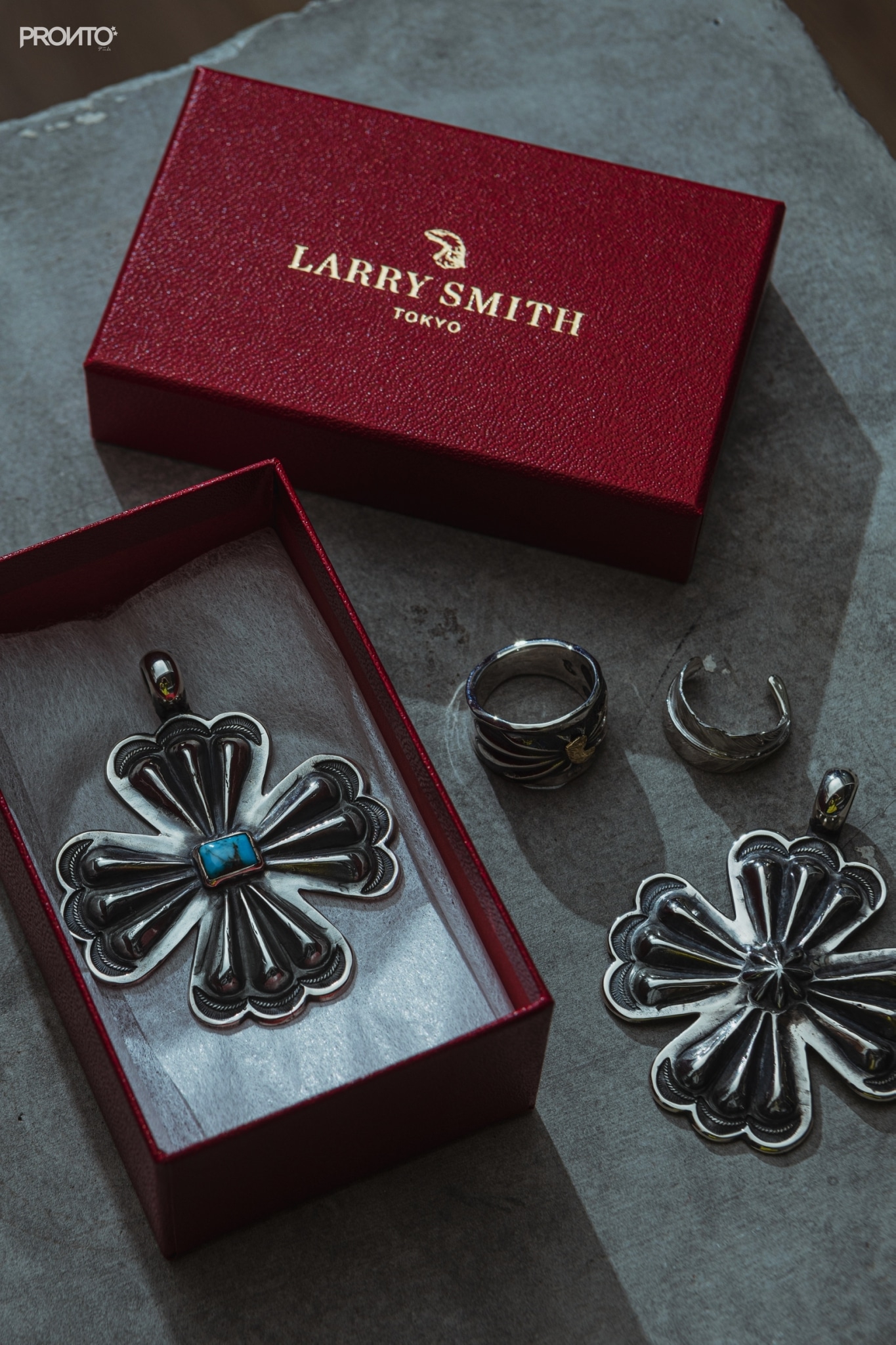NEW ARRIVAL : LARRY SMITH